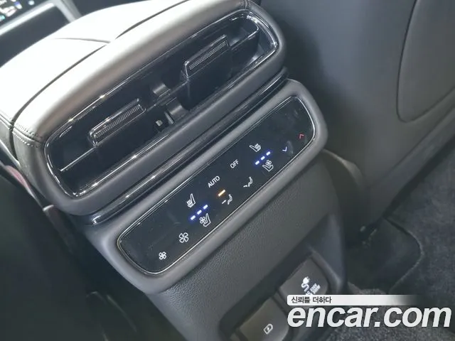 Genesis GV80 — Фото автомобиля 17