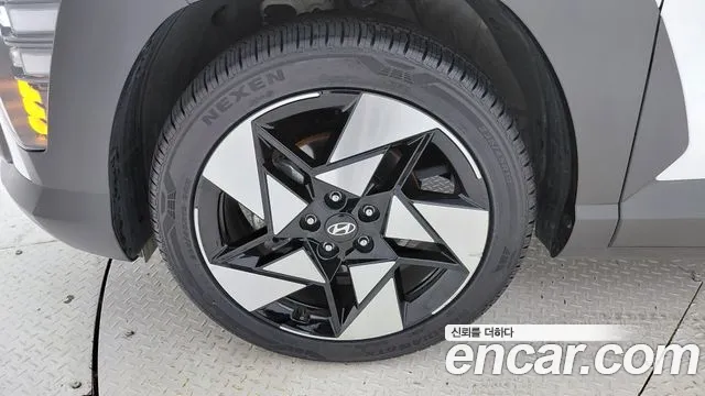 Hyundai Kona Kona (SX2) Бензин 1.6 турбо 2WD — Фото автомобиля 5