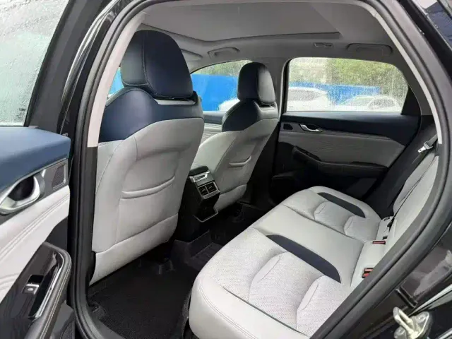 Geely Xingrui — Фото автомобиля 12