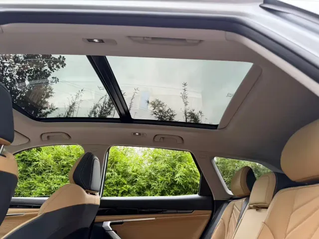 Geely Boyue L — Фото автомобиля 15