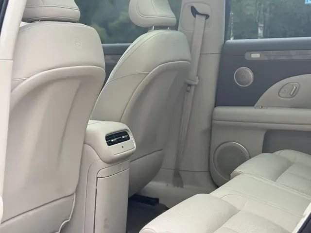 IM Motors LS6 — Фото автомобиля 9