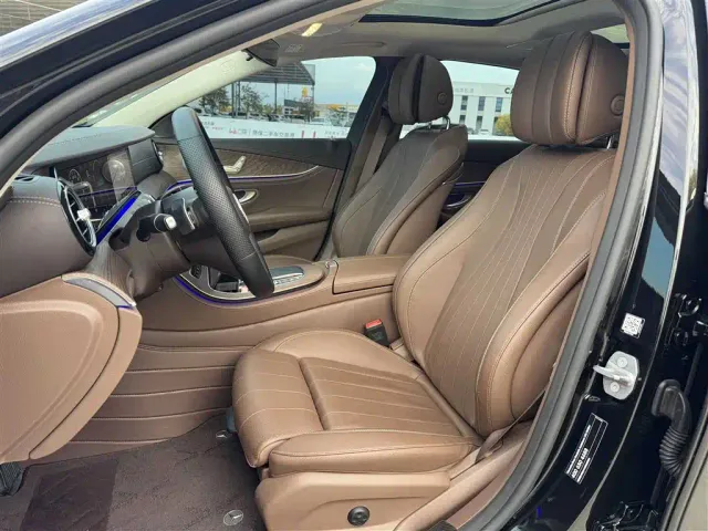 Mercedes-Benz E-Class — Фото автомобиля 5