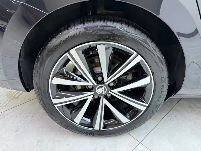 Skoda Superb — Фото автомобиля 23