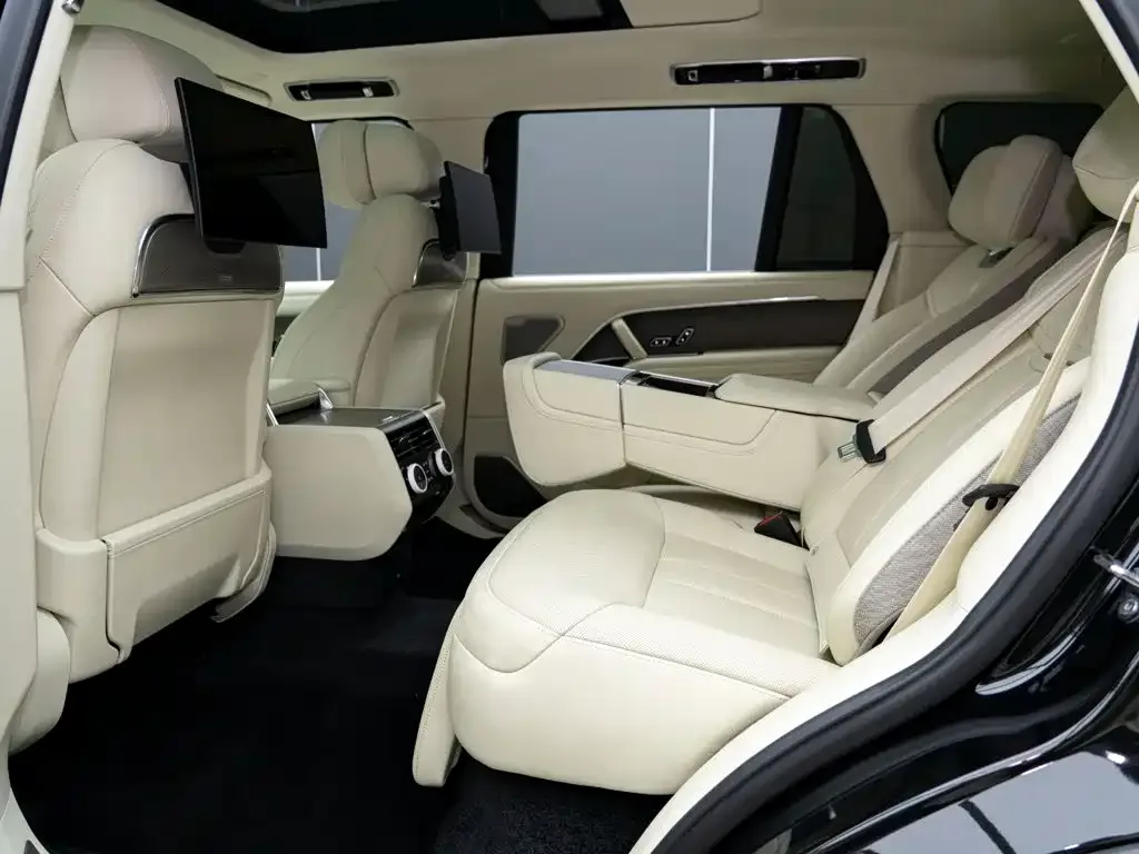 Land Rover Range Rover 2024 3.0 L6 400PS SV Honor Genesis Extended — Фото автомобиля 12