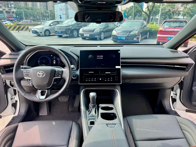 Toyota Avalon — Фото автомобиля 14
