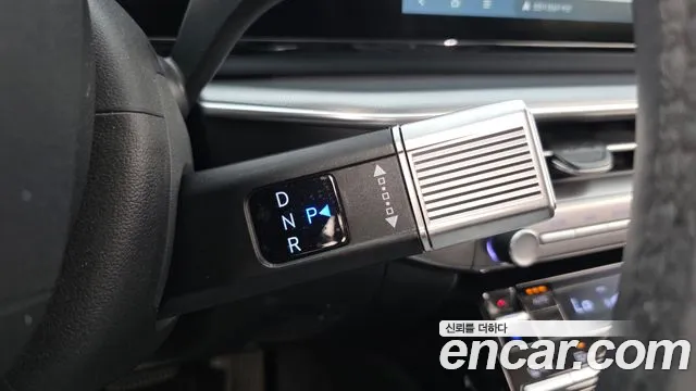 Hyundai Grandeur Grandeur (GN7) 2.5 Бензин 2WD — Фото автомобиля 9