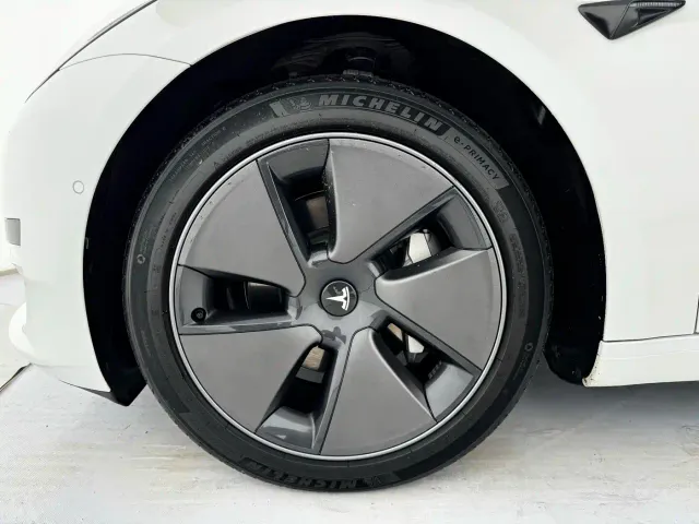 Tesla Model 3 2022 Model Rear-Wheel Drive Version — Фото автомобиля 15