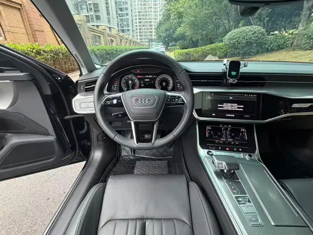 Audi A6L — Фото автомобиля 9