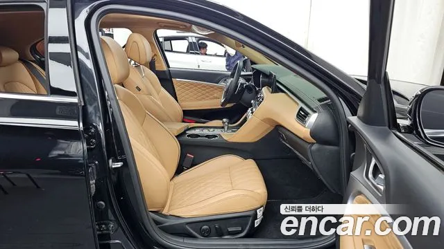 Genesis G70 — Фото автомобиля 11