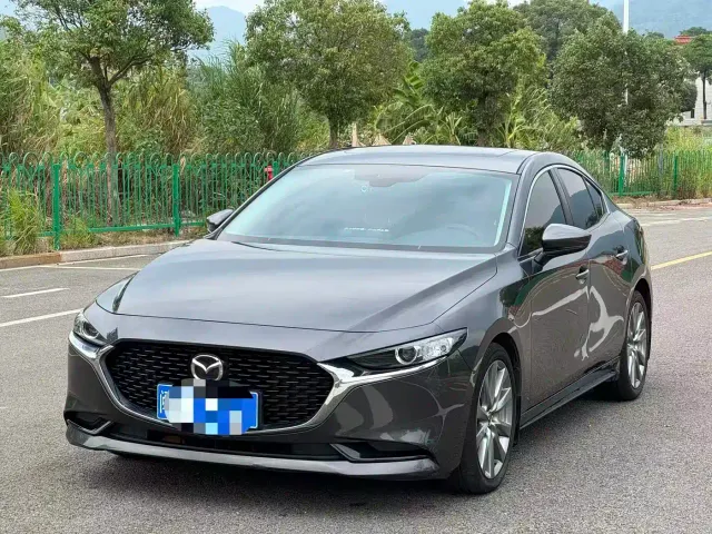 Фотография автомобиля — Mazda Axela