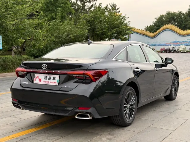 Toyota Avalon — Фото автомобиля 20