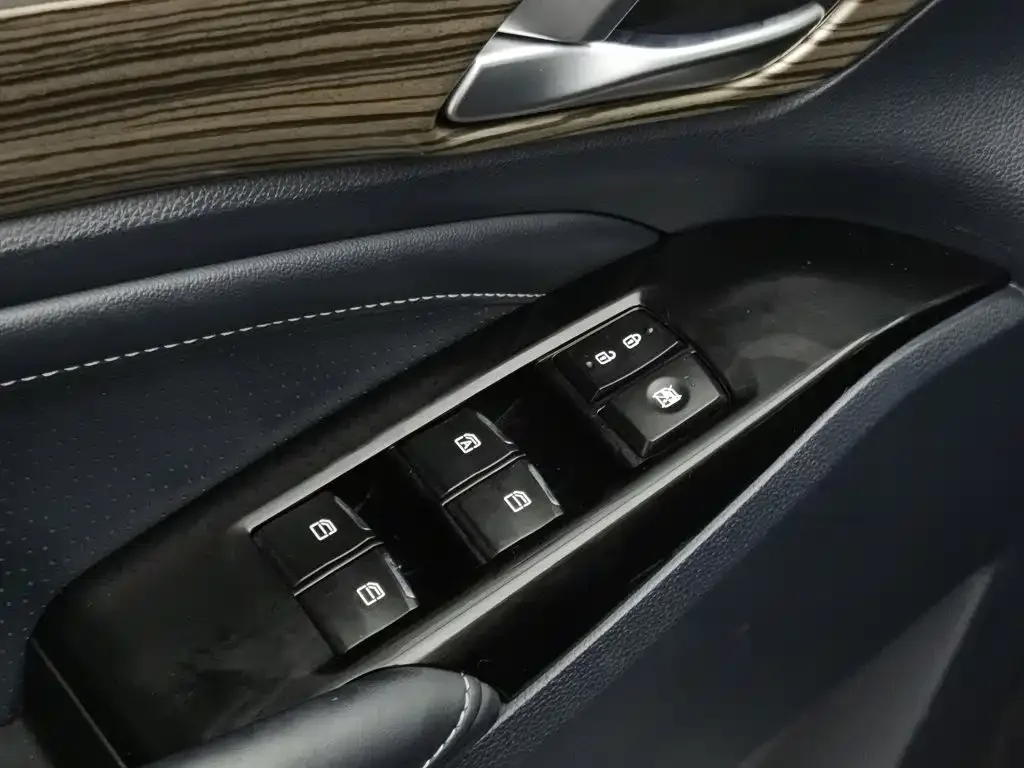 GAC Trumpchi Trumpchi M8 2024 Leadershow Series 390T Luxury Edition — Фото автомобиля 9