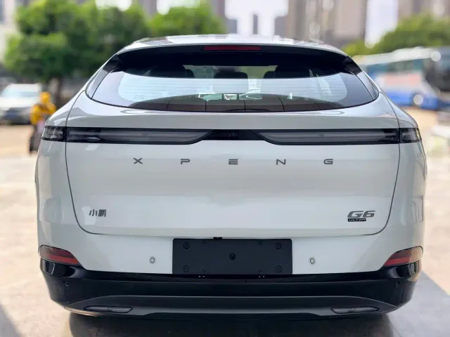 Xpeng G6 — Фото автомобиля 8