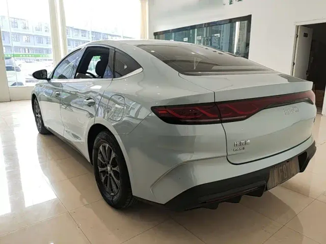 BYD Qin L — Фото автомобиля 4