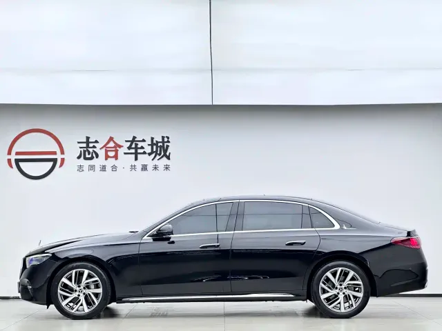 Mercedes-Benz E-Class — Фото автомобиля 6