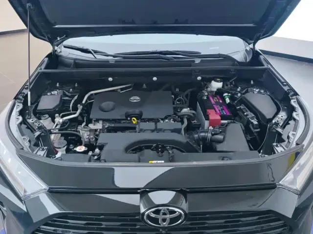 Toyota RAV4 — Фото автомобиля 10