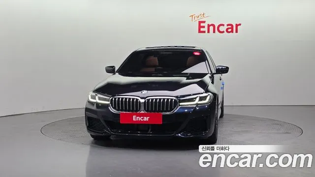 BMW 5-Series — Фото автомобиля 3
