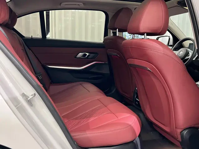 BMW 3 Series — Фото автомобиля 5