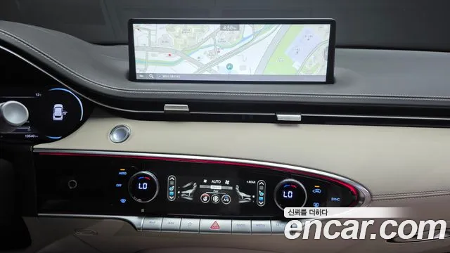Genesis GV70 — Фото автомобиля 19