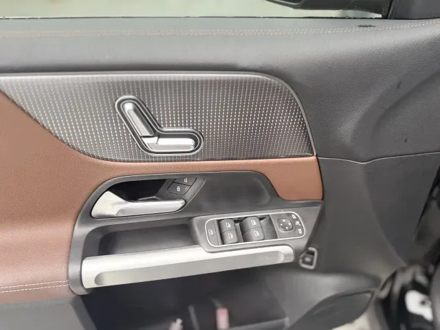 Mercedes-Benz GLB-Class — Фото автомобиля 15