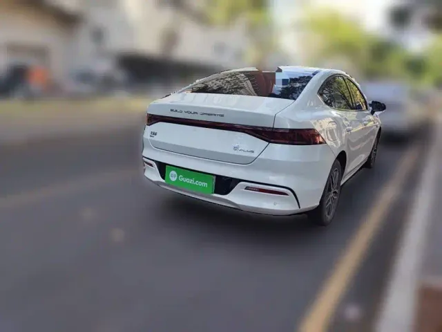 BYD Qin PLUS — Фото автомобиля 6