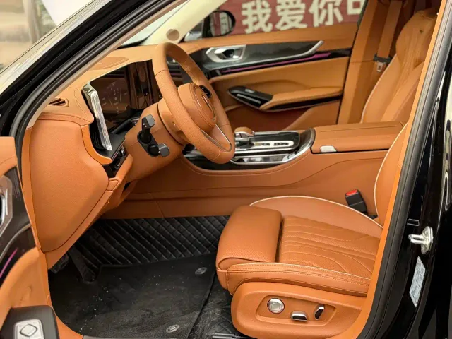 Hongqi H9 — Фото автомобиля 23