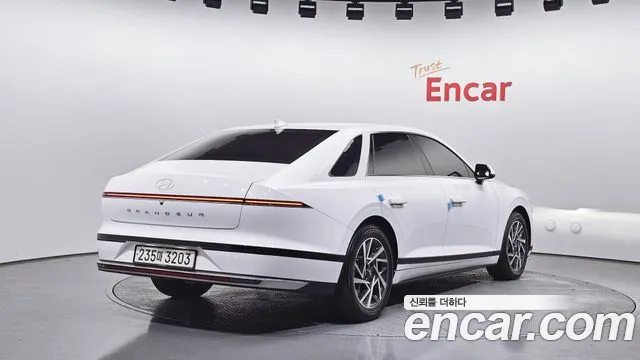 Hyundai Grandeur Grandeur (GN7) — Фото автомобиля 2