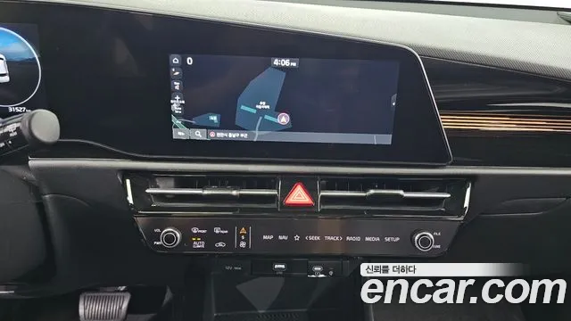 Kia Niro — Фото автомобиля 22