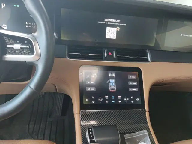 Li Auto ONE — Фото автомобиля 12