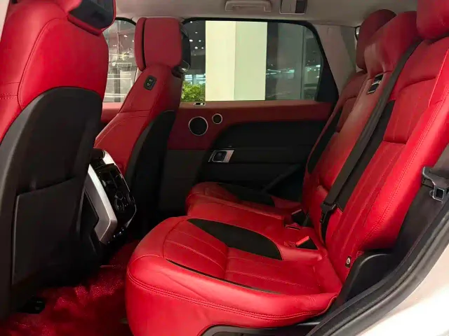 Land Rover Range Rover Sport — Фото автомобиля 13