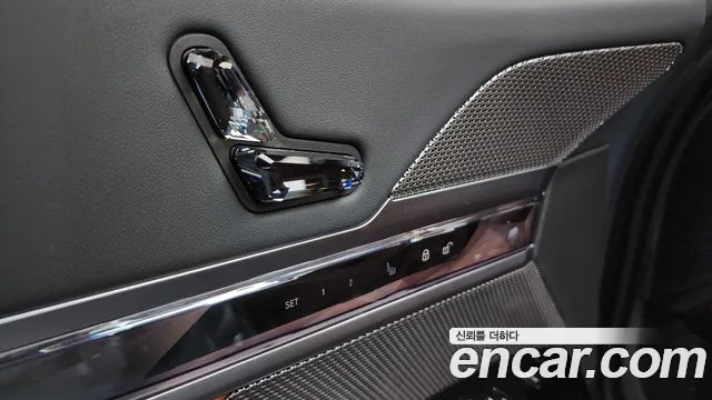 BMW 7 Series G70 — Фото автомобиля 28