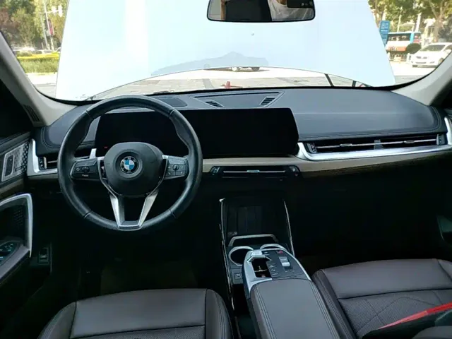 BMW X1 — Фото автомобиля 9