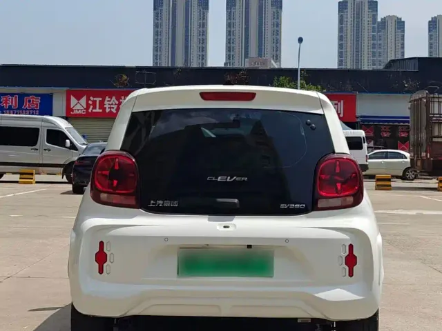 Roewe Clever — Фото автомобиля 5