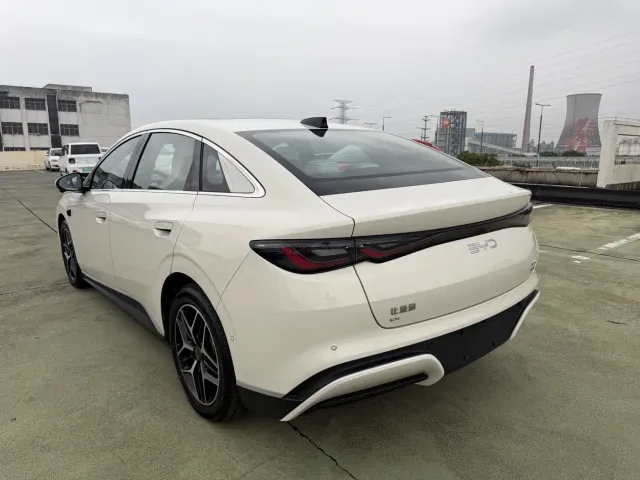 BYD Seal 06 — Фото автомобиля 7