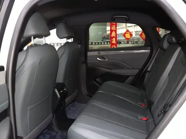 BYD Qin PLUS — Фото автомобиля 11
