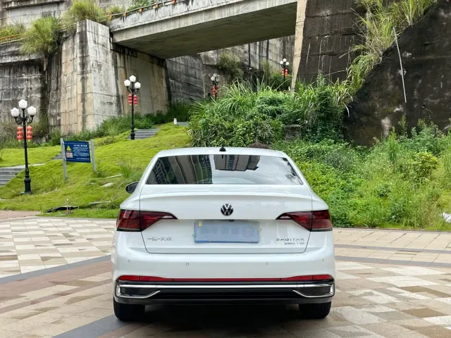 Volkswagen Sagitar — Фото автомобиля 8