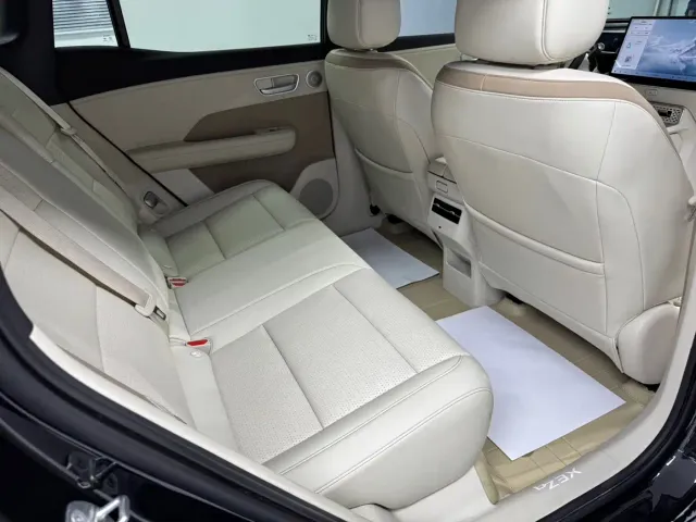 Toyota BoZhi 3X — Фото автомобиля 11