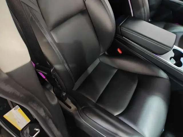 Tesla Model Y — Фото автомобиля 19