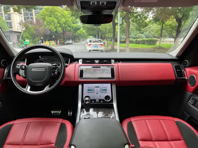 Land Rover Range Rover Sport 2022 3.0 L6 Gloss Black Edition — Фото автомобиля 5