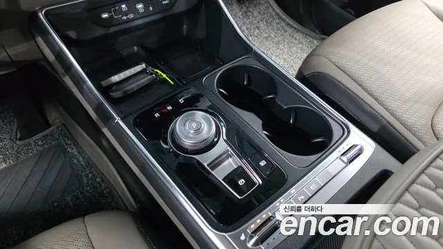 Kia Carnival — Фото автомобиля 12