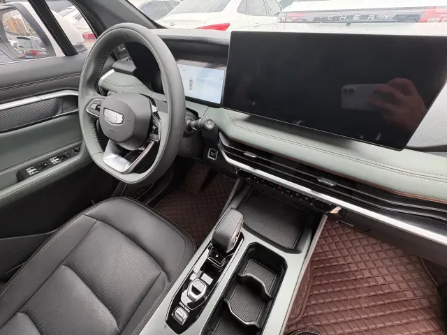 Geely Haoyue L — Фото автомобиля 13