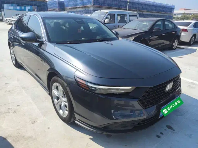 Honda Accord — Фото автомобиля 3