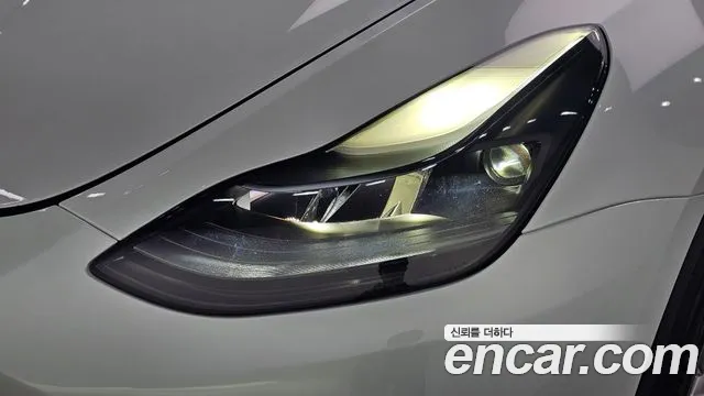 Tesla Model Y — Фото автомобиля 6