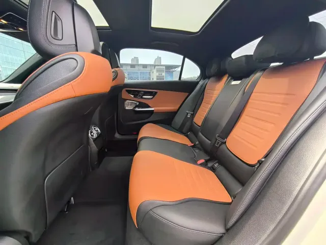 Mercedes-Benz C-Class — Фото автомобиля 16