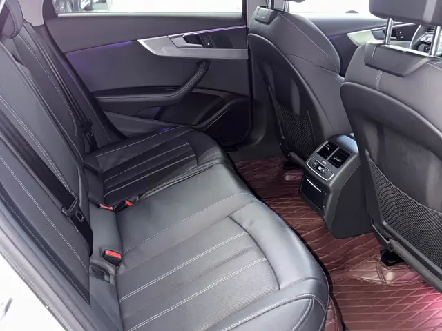 Audi A4L — Фото автомобиля 24