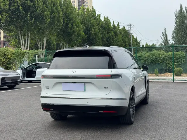 Nio ES8 — Фото автомобиля 5