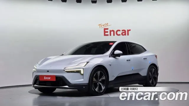 Фотография автомобиля — Polestar 4