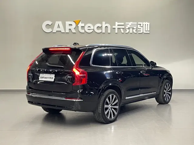 Volvo XC90 — Фото автомобиля 4