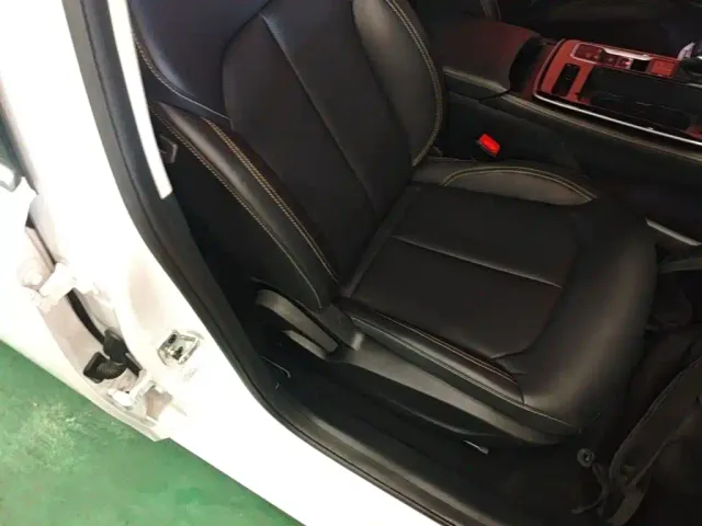 Roewe i6 MAX EV — Фото автомобиля 24