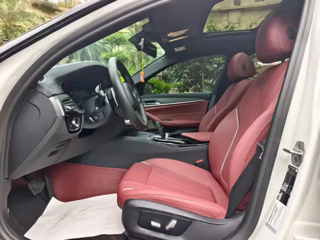 BMW 5 Series — Фото автомобиля 8